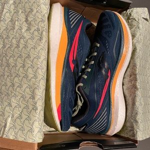 Saucony Endorphin Speed Jackalope 2.0 Collection